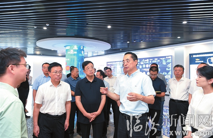 李云峰在尧都高新区、“晋创谷·临汾”、临汾经济开发区调研