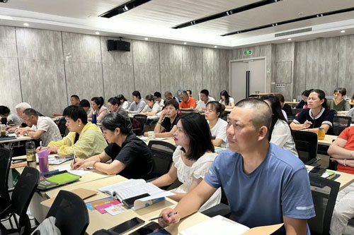 新时代浙江分公司举办健康顾问专项培训