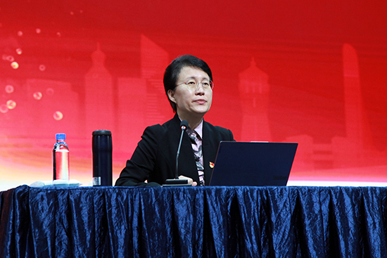 董艳玲.JPG