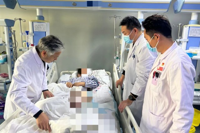 市中医院骨科团队成功救治车祸外伤高位截肢患者.jpg