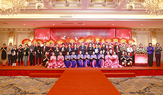 图片30-歌唱祖国.png