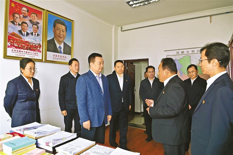 王君正在自治区统战系统调研时强调