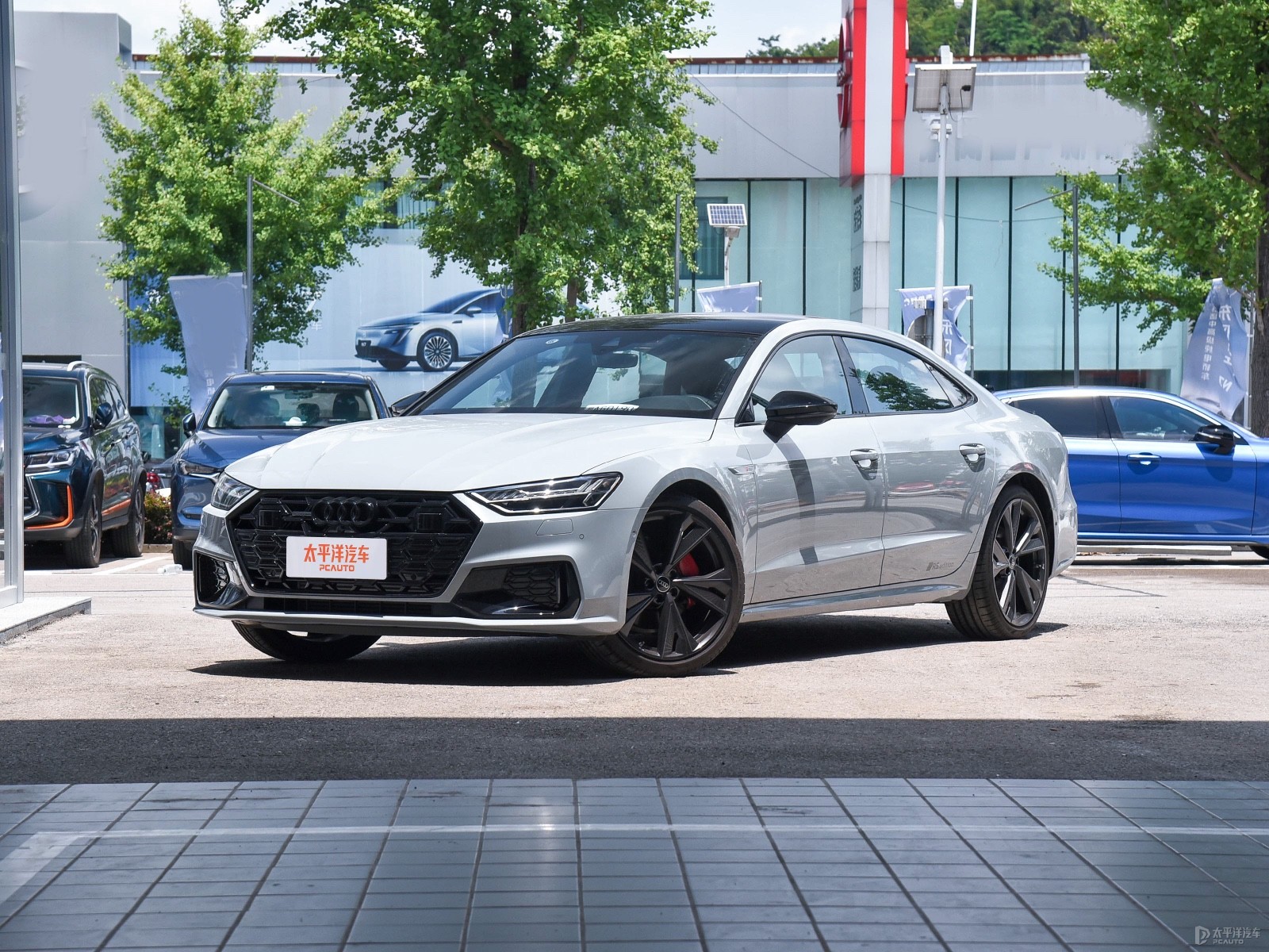 奥迪 A7L 的更新配置在节能环保方面有哪些改进？